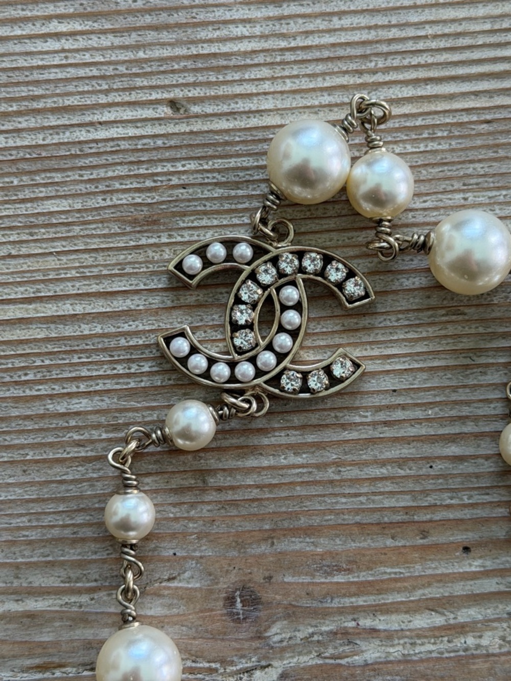CHANEL Gold-Tone and Ivory Pearl CC Medallion Long Necklace w/ Matching Ring. - Picture 3 of 3